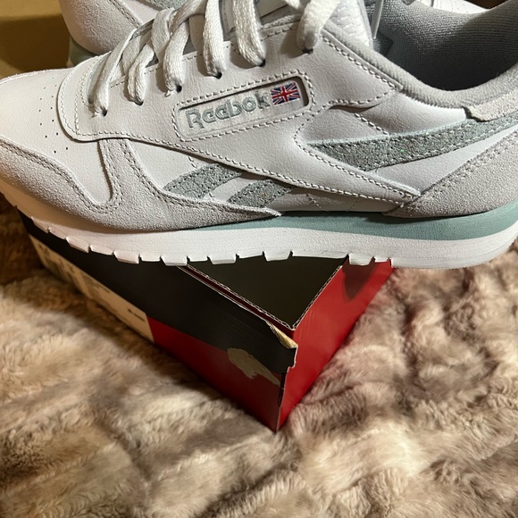 Reebok Classic Leather Shoes - Picture 3 of 10